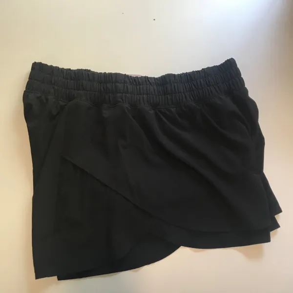 Calia Women’s High-Rise Step Up Shorts Pure Black - Image 4