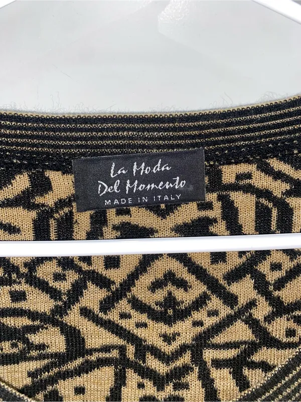 La Moda Del Momento Made in Italy Black Tan Heart Knit Button Cardigan Sweater - Image 4