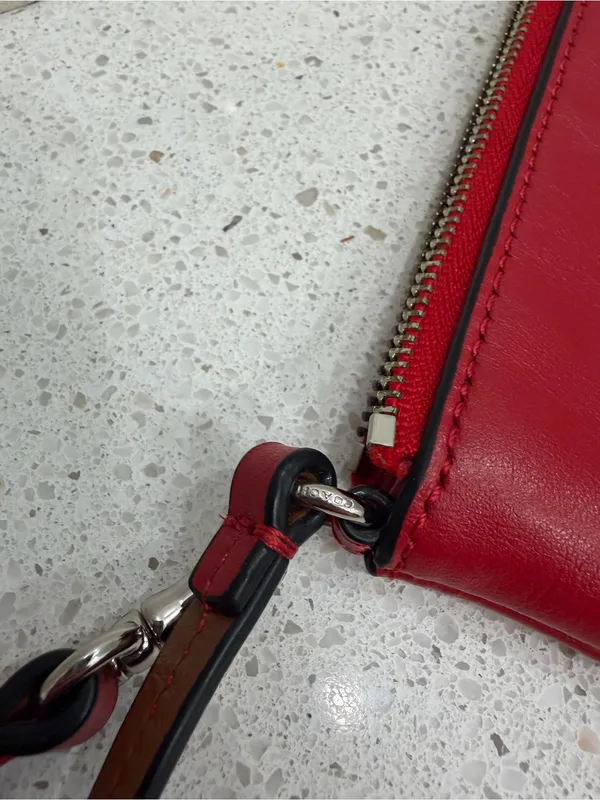 Coach Red Snoopy Leather Wristlet Peanuts Limited Edition Drop Womens Wallet EUC - Image 5
