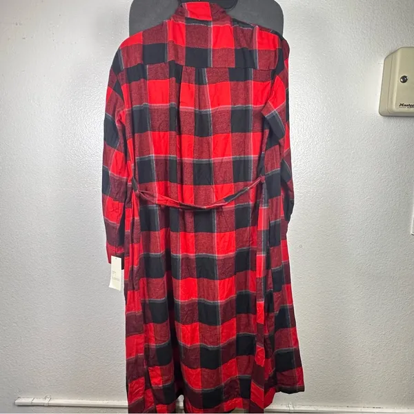 Stars‎ Above Red and Black Plaid Robe - Image 5