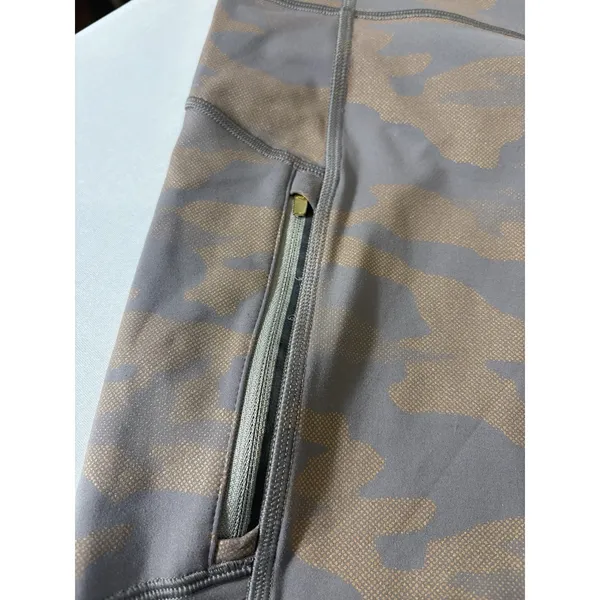 ATHLETA Rainier Reflective Tight Women's 1X Camo Leggings Running Gym‎ Workout - Image 3