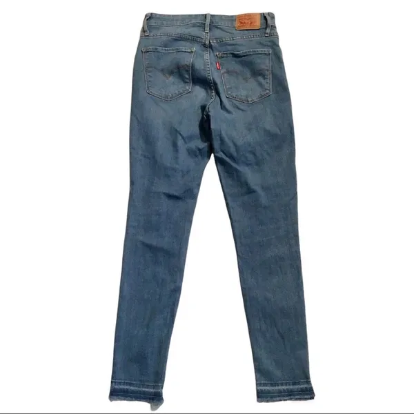 Levi’s 721 High Rise Distressed Skinny Jean Size 28x30 - Image 4