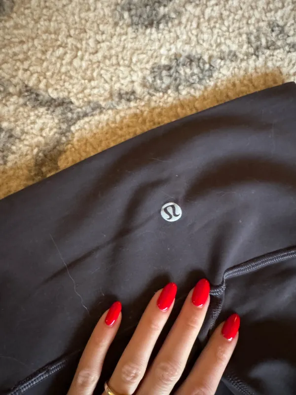 Nomad Lululemon Leggings 23” Size 2 - Image 3