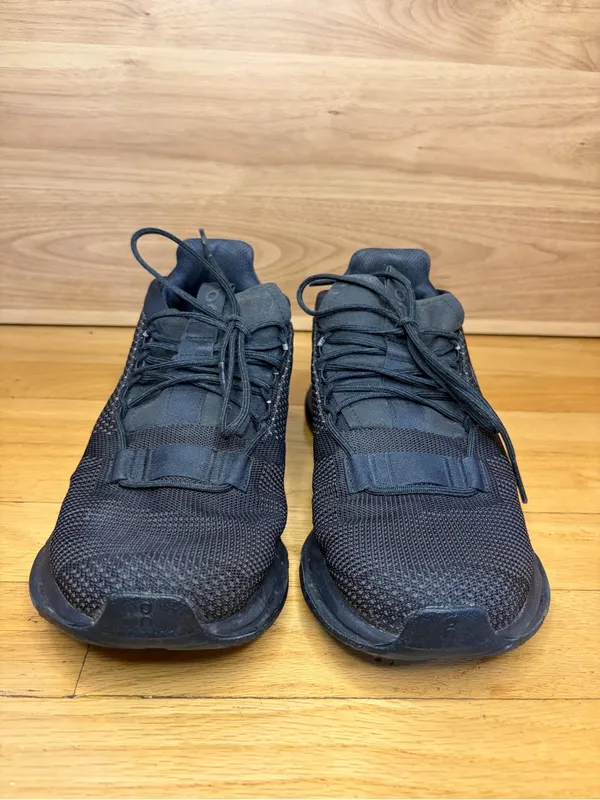 On Running Black Women's Sneakers - Size 7.5 - Image 3