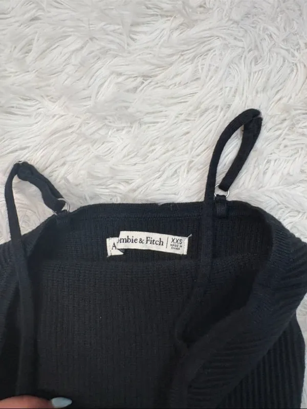 Abercrombie black Ribbed Spaghetti-Strap Crop Top - Image 2