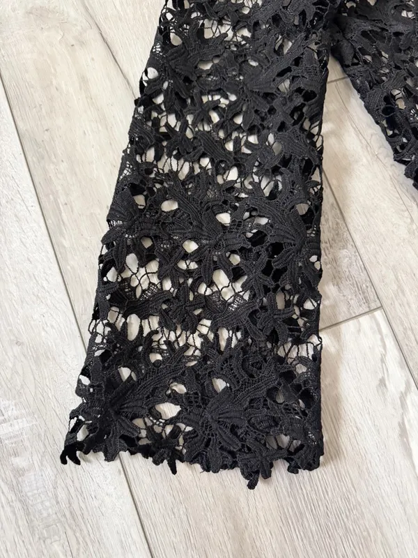 NWT- HYFVE Ramona Black Indiepop Quiet Luxury Crochet Floral Top size medium - Image 6