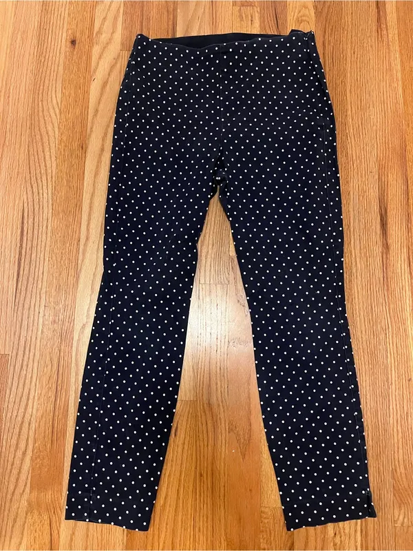 Women’s Old Navy white and Polka dot pant size 8 - Image 2