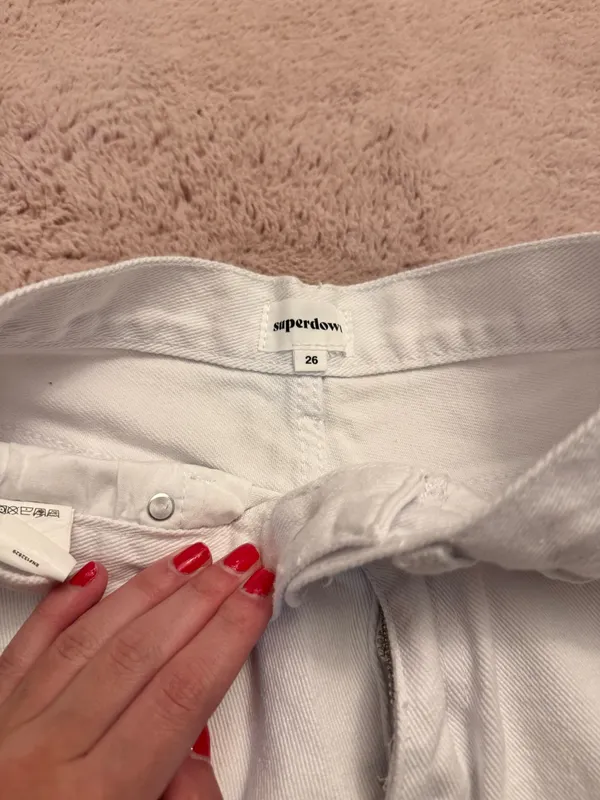 superdown White denim shorts - Image 3