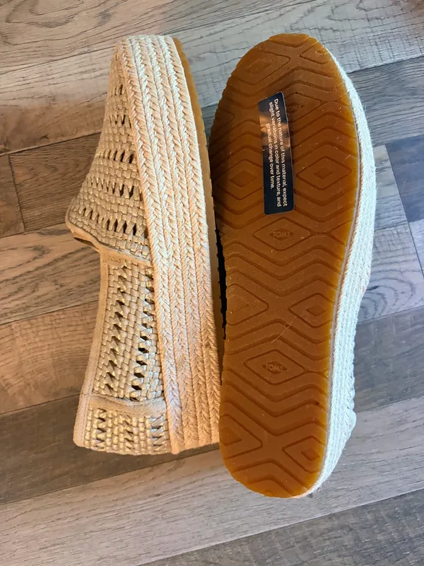 Toms Slip-On Shoes - Image 3