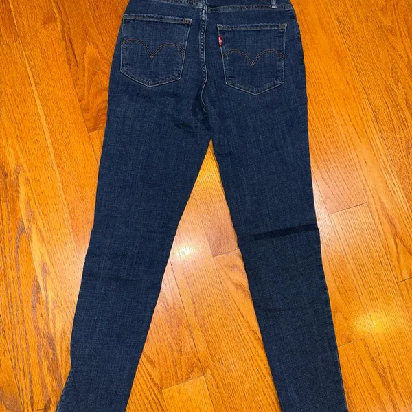 🍎Levi jeans Dark Blue Women’s Skinny Jeans - Image 2