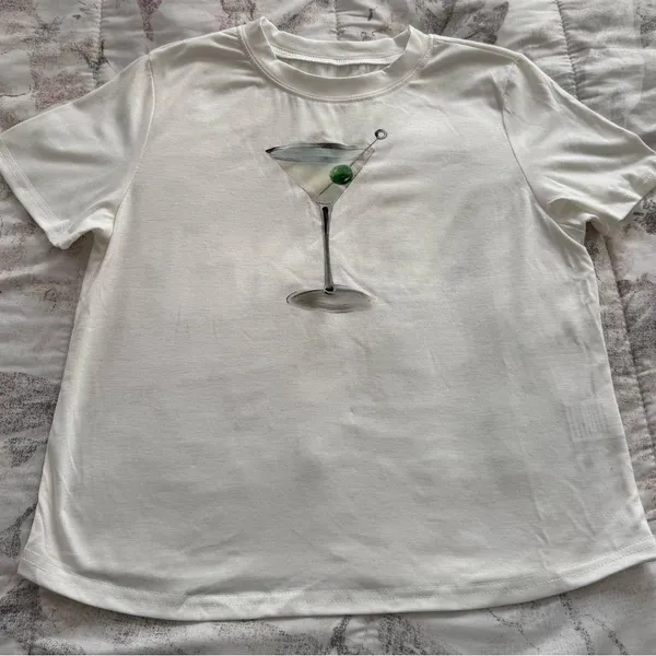 NWOT white graphic martini glass T-shirt, size M crewneck festival summer - Image 8