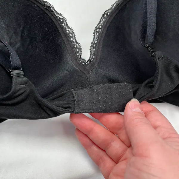 Victorias Secret Plunge Padded Bra Black Lace Trim Size 36B - Image 8