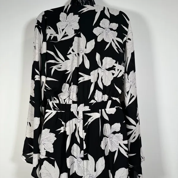 Show Me Your Mumu Jaelynn Jumpsuit Womens Medium Black/White Tied Up Bell Sleeve - Image 7