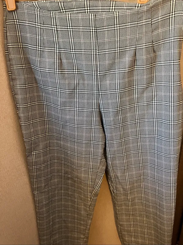 Time and Tru Black & White Plaid Slacks 16 - Image 3