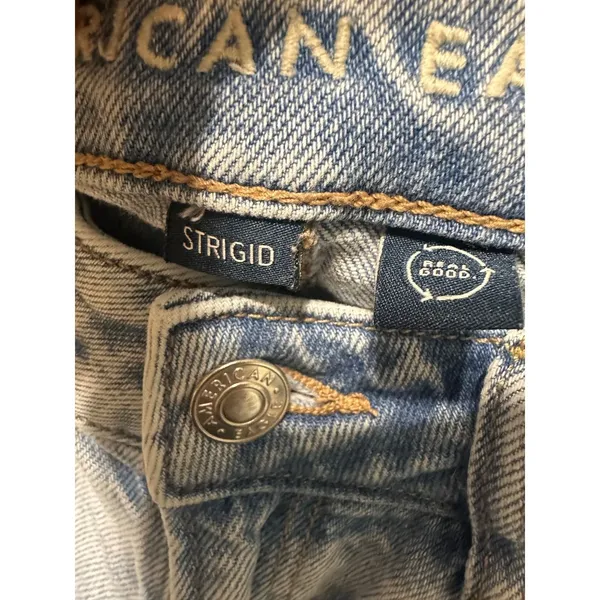 American Eagle Mom Jean High Rise Strigid Light Wash Denim‎ Blue Womens 0 Short - Image 4