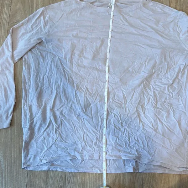 Lululemon pink long sleeve loose t-shirt‎ size 6 - Image 4