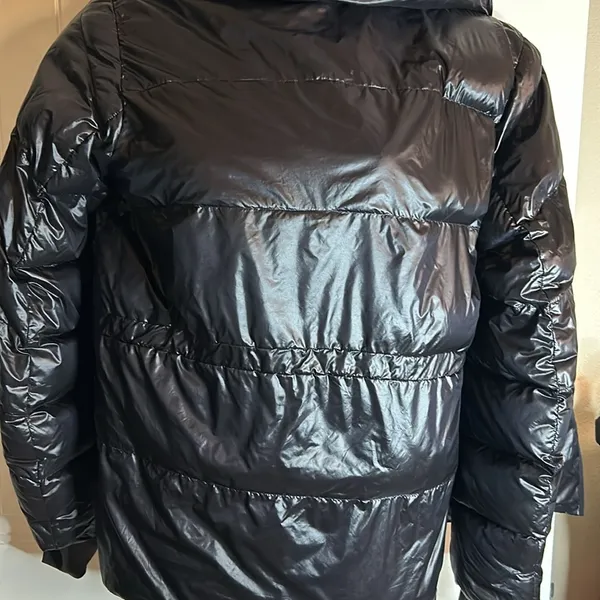 Athleta Puffer Jacket - Image 7