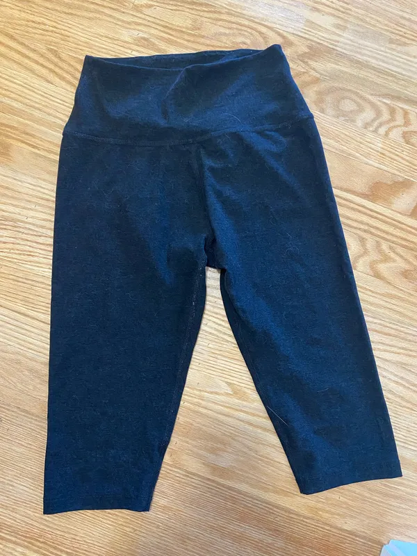 Beyond Yoga Capri Leggings - Image 3