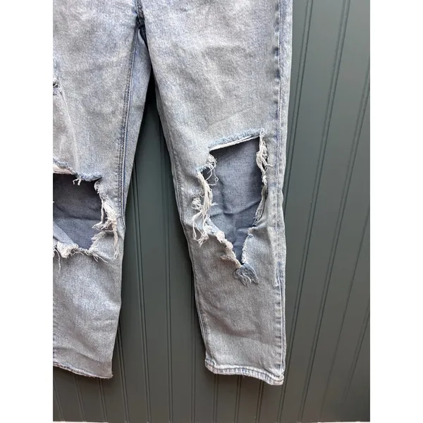 American Eagle Super High-Rise Ankle Straight Distressed Light Wash Jeans 0 S - Image 3