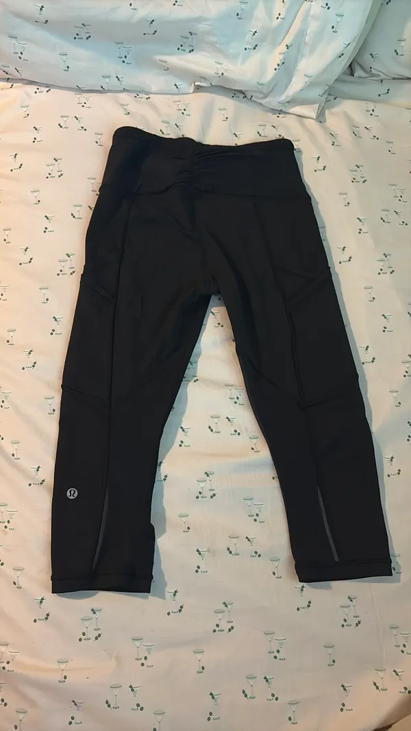 Lululemon Capri Leggings Black - Image 2