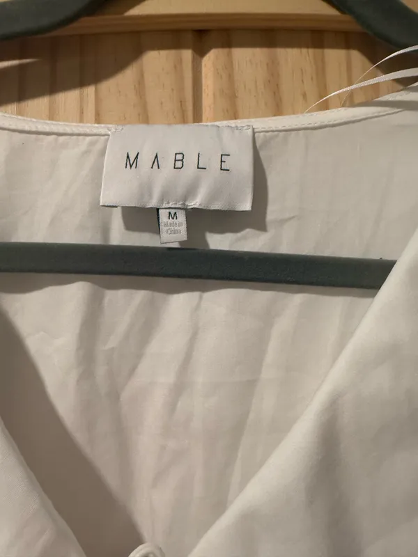white top Size M - Image 2