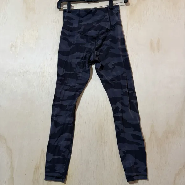 Athleta Elation Camo Leggings XS 7/8 Tight Gray Black‎ High Rise Yoga - Image 5