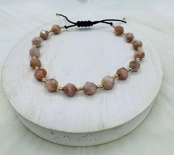Sophisticated Gold and Brown Bracelet with Adjustable Fit - Image 3