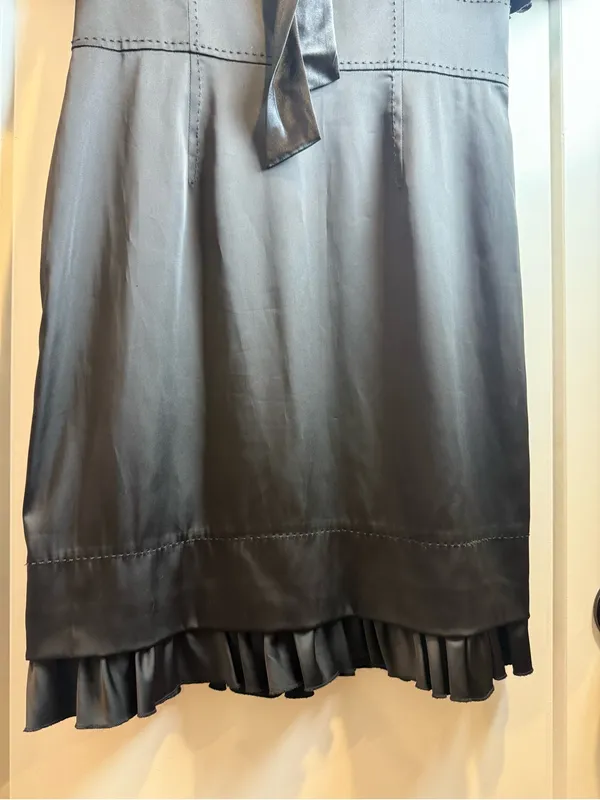 Phoebe Couture Blk Satin Tie Neck Cocktail Dress Flutter Sleeve Ruffle Hem Size8 - Image 6