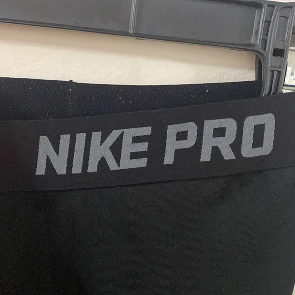 Nike Pro Linear Rain Dri-fit athletic Capri cropped leggings size L - Image 8