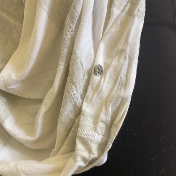 lululemon striped white and grey scarf one size - Image 3
