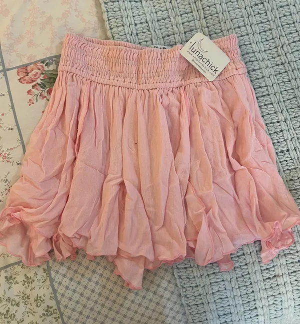 These Three Boutique Sky to Moon light pink skirt - Image 2