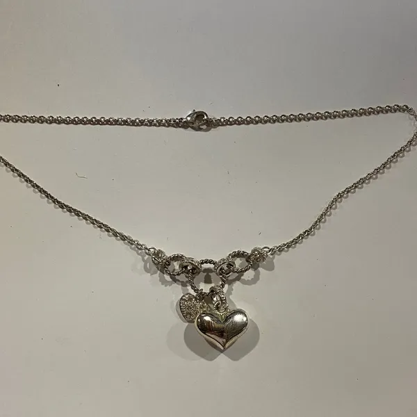 Avon Silver cluster of hearts Heart Pendant charm Necklace choker length - Image 2