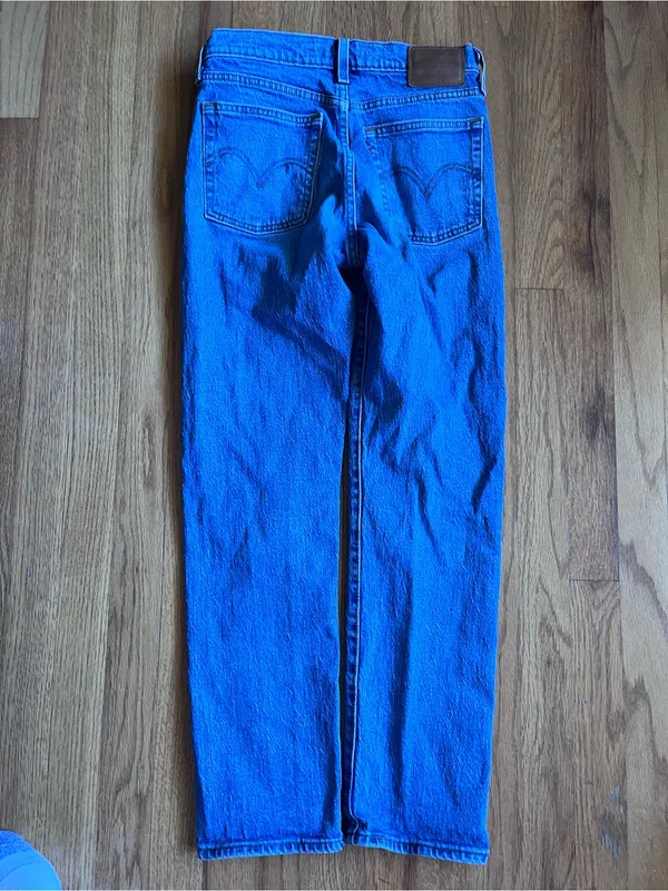 Women’s Levi’s Wedgie Straight Jeans size 25 - Image 5