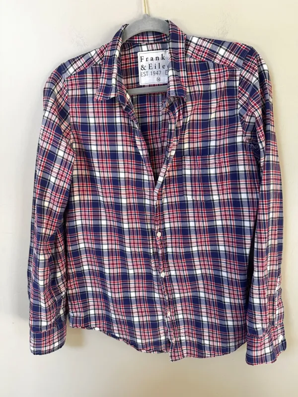 Frank & Eileen "Barry" Fitted Cotton Red/Navy Plaid Button Down Shirt  Medium - Image 3