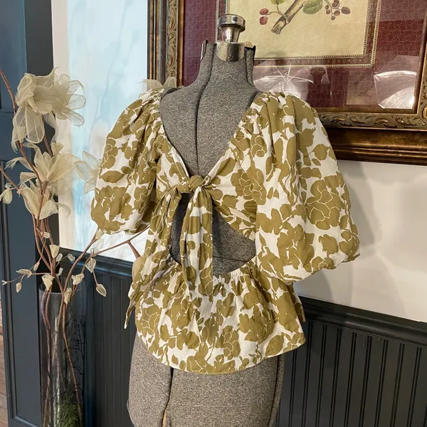Free The Roses Cotton Floral Peplum Open Tie Back Top - Sz Med 💚🎀 - Image 10