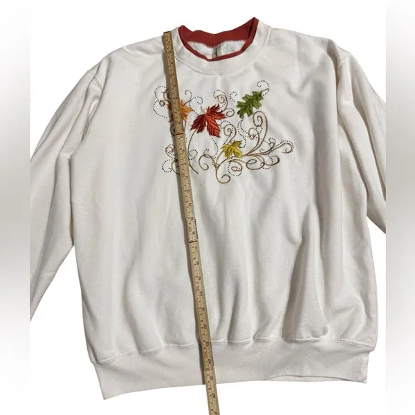 🍂 Cozy Fall Multicolor Leaf Embroidered Sweatshirt with Bead Embellishments 🍁 L - Image 7