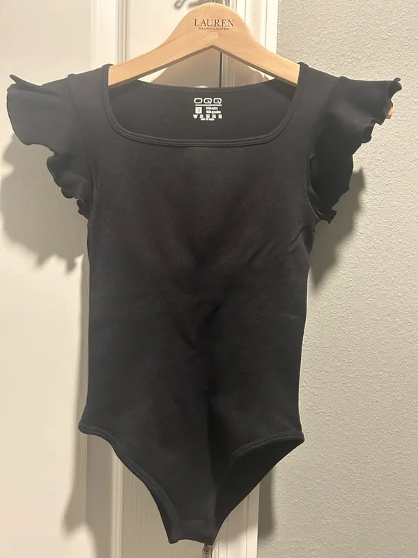 OQQ Square Neck Flutter Sleeve Bodysuit in Black Size S - Image 3