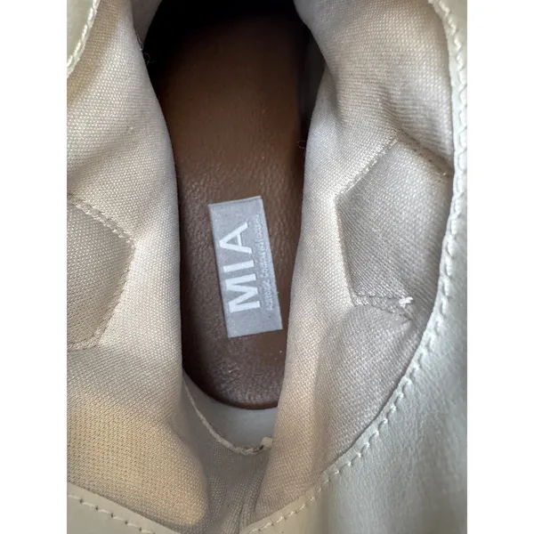 MIA Luanne Western Ankle Boots‎ Off-White Pearl Studded Pointed Toe Womens 7 - Image 9