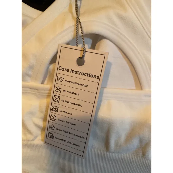 FITTIN Padded Seamless Racerback Sports Bra White Size M Gym Yoga Fitness NWT - Image 4