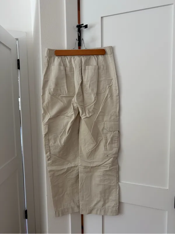 Abercrombie and Fitch Cargo pants - Image 3