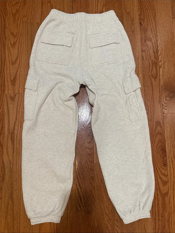 Aritzia Cozy Sweatfleece Mega Cargo Sweatpant Size Small - Image 7