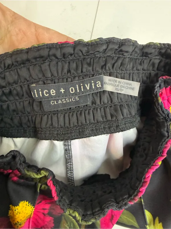 Alice + Olivia Black Jogger Pants with Pink & Green Floral Print size XS - Image 9