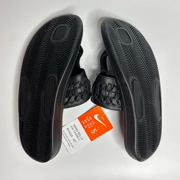 Nike Womens Bella Kai Braided Thong Flip Flop Sandals in Black - Image 8