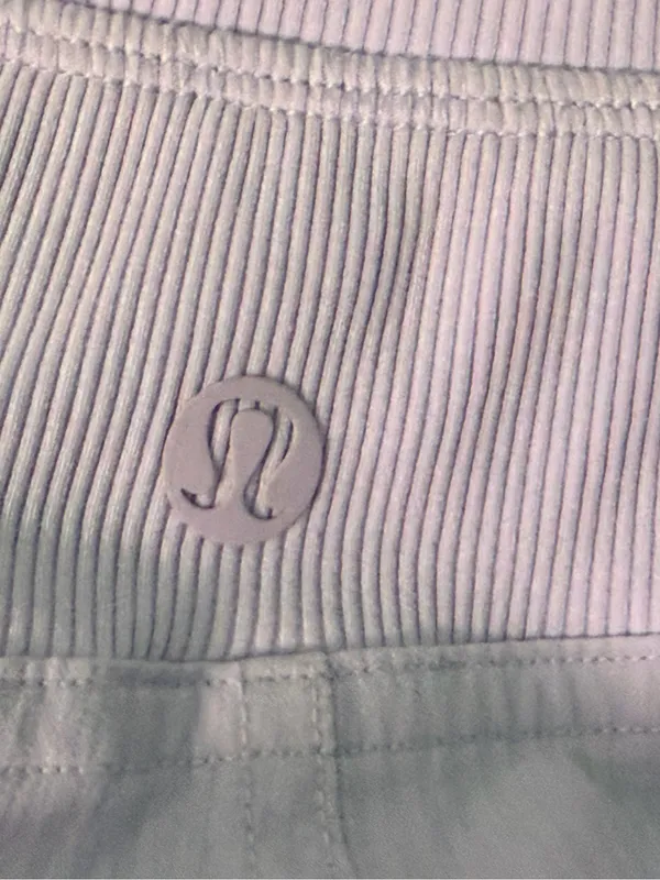 Lululemon Dance Studio High-Rise Shorts 3.5” size 2 lavender - Image 8