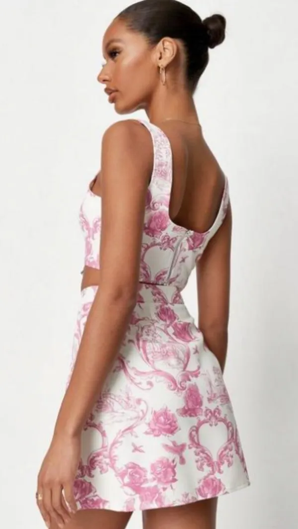 Pink Porcelain Print Scoop Neck Crop Top - Image 3