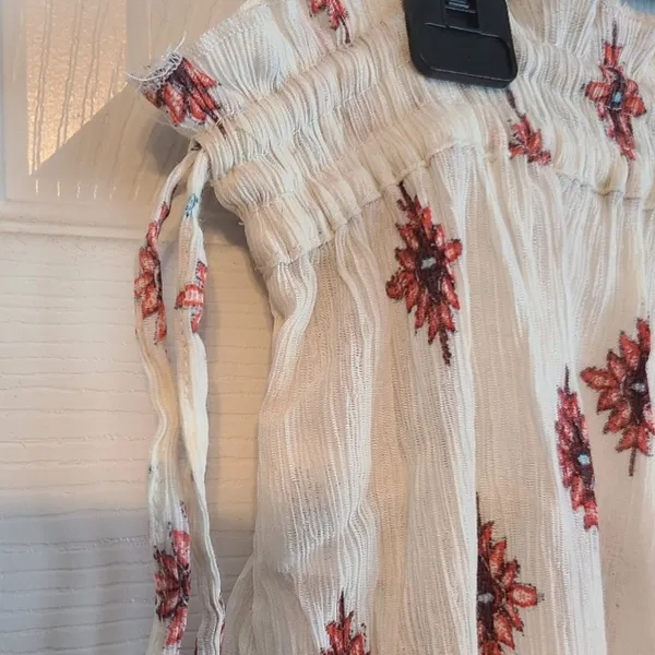 Free People Gold dust flowy crinkle gauze wide leg pants sz M - Image 8