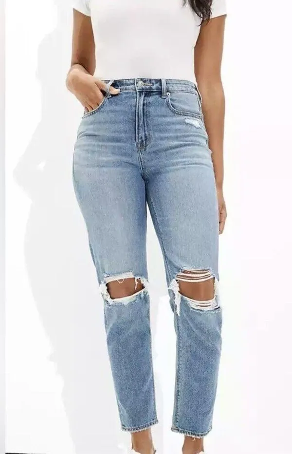 American Eagle 🦅 Distressed MOM Jeans - Image 6