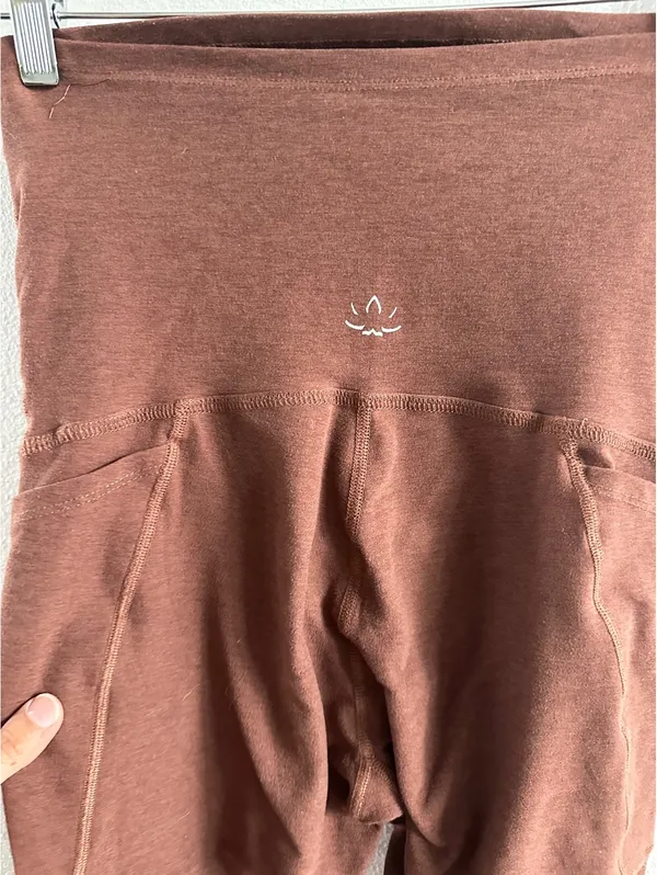 Beyond Yoga Spacedye Love the Bump Midi Maternity Legging Size M - Image 5