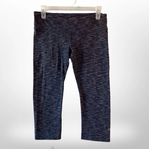 Alo Yoga High-Waist Airbrush Capri Leggings | Heather Charcoal | Medium - Image 8