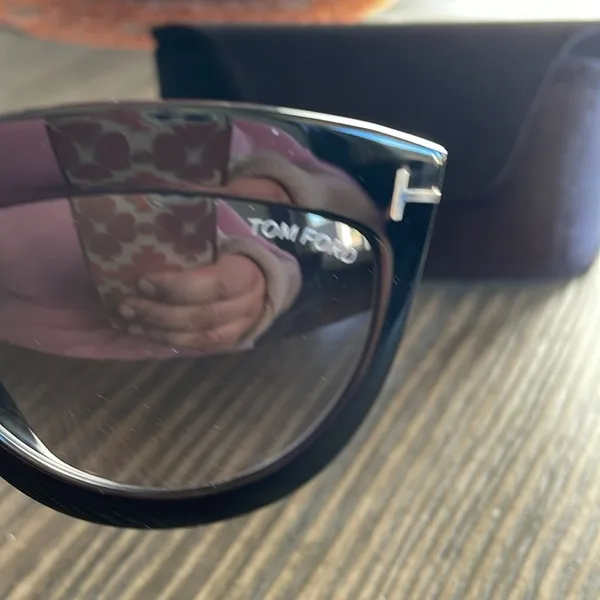 Tom Ford Doris Sunglasses Full Set - Image 9